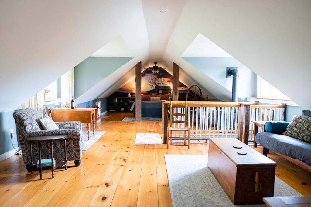 Craftsbury Farmhouse Экстерьер фото