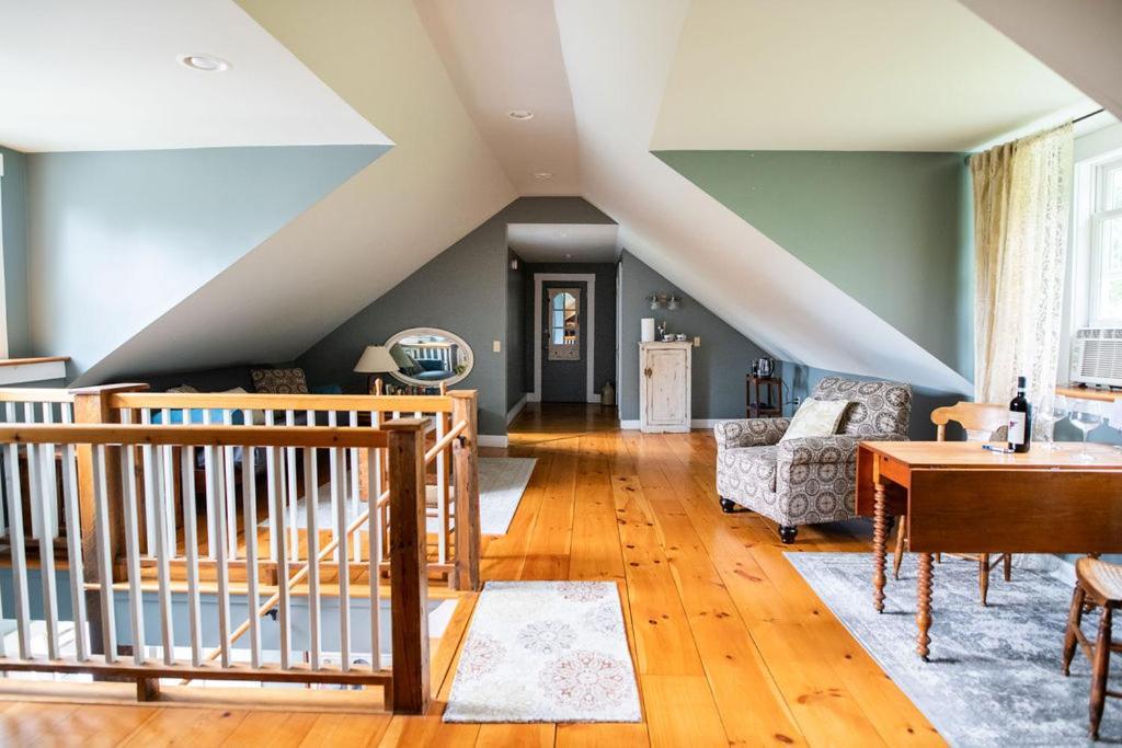 Craftsbury Farmhouse Экстерьер фото