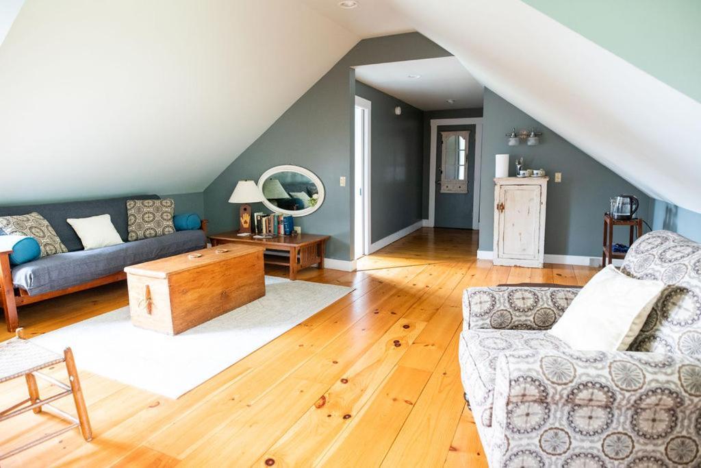 Craftsbury Farmhouse Экстерьер фото
